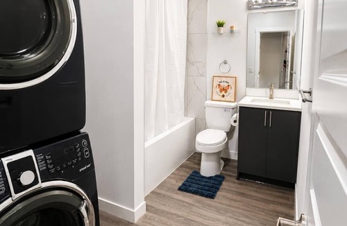 Chestermere Apartment | Cozy & Modern Basement Suite-Minutes away from Chestermere Lake!