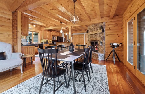 Brownsville Cabin | Cozy Modern Cabin w/Hot Tub & Beautiful View