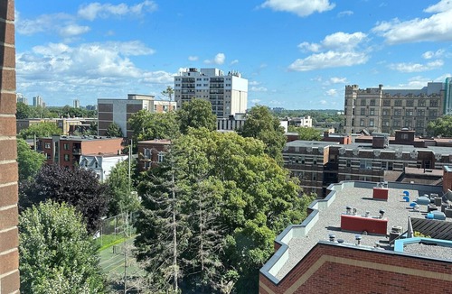 Centretown Apartment | Cozy Modern Centretown Ottawa Studio Near U of O, Restaurants, and Amenities