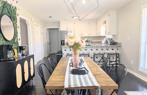 Enterprise House | Cozy Modern Home- 3BR/2 Bath 5 min to base