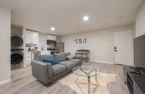Houston Heights Apartment | Cozy Modern Loft 1BR/1BA - Peace and comfort