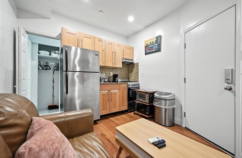 Old City Apartment | Cozy Modern Studio Perfect for Short or Long Stays