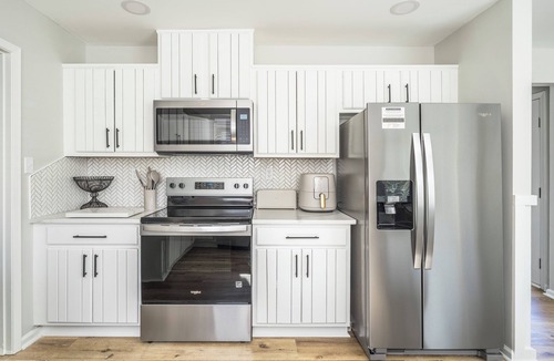 Gunter Afs House | Cozy Montgomery Escape: Modern 4-bedroom Eastside Gem