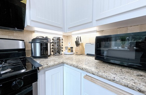 North San Jose House | Cozy Morden Family & Work Retreat 4b3b house with AC