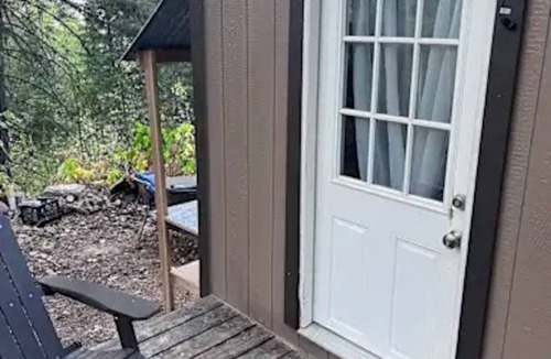 Clark Fork Cabin | Cozy Mountain Bungalow for camping, relaxing, & exploring