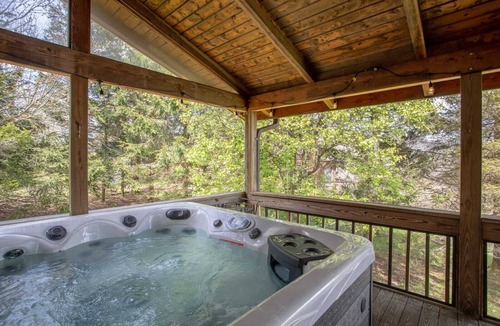 Seven Devils House | Cozy mountain cabin close to ski resorts, hiking trails and fishing.