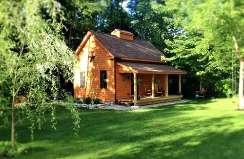 Mount Tabor Cabin | Cozy Mountain Cottage Rental near Green Mountain National Forest