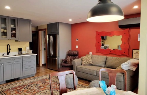 Hunter House | Cozy Mountain Getaway- POOL!