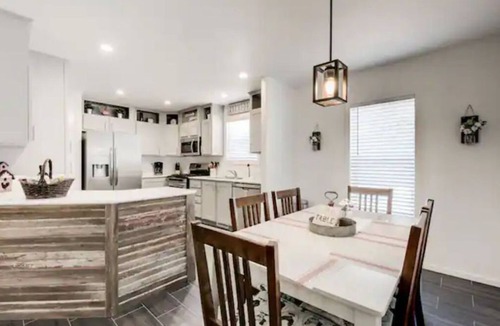 Kachina Village House | Cozy Mountain Town Farmhouse for Winter Fun in Flag!