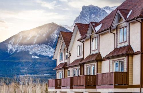 Canmore House | Cozy Mountain View Condo Close to DT Canmore