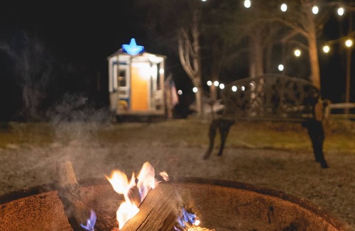 Ashland City Cabin | Cozy Music City Cabin Retreat - Sleeps 10, 3br + 2 bath