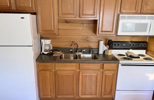 Bryson City Cabin | Cozy Nantahala Gorge Retreat 5 minutes from NOC