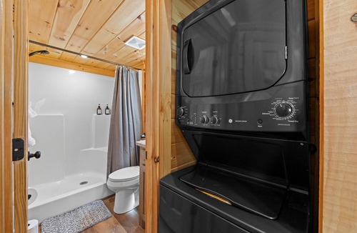 Bryson City Cabin | Cozy Nantahala Tiny Home Retreat Near Nantahala and Bryson City