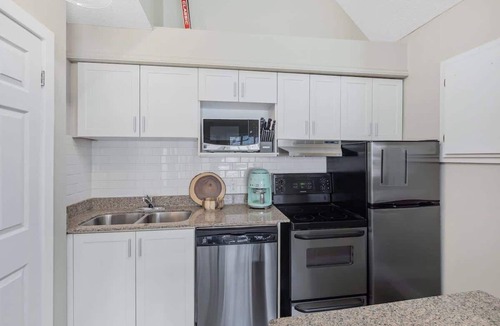 Craigleith Apartment | Cozy Nest | Pool, Shuttle & Private Patio
