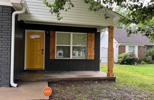 Russellville House | cozy, newly renovated home close to I40, MJ Hickey, schools, ATU, & local parks