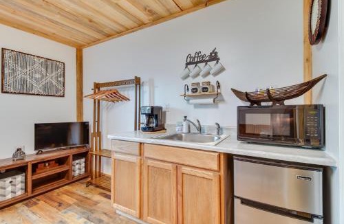 Lone Rock House | Cozy Norfork Cabin: Fishing, Kayaking & More!