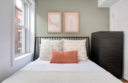 North End Apartment | Cozy North End 2BR steps from Harborwalk by Blueground