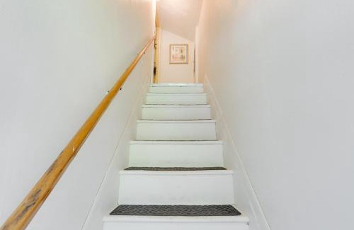 Norwalk Apartment | Cozy Norwalk Apt: Near Cedar Point & Kalahari!