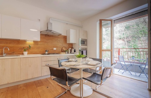 Brunate Apartment | Cozy Oak Como-Brunate bright apt. with garage