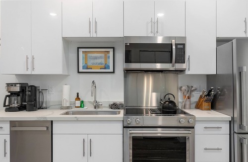 Capitol Hill Apartment | Cozy Oasis in the heart of Capitol Hill