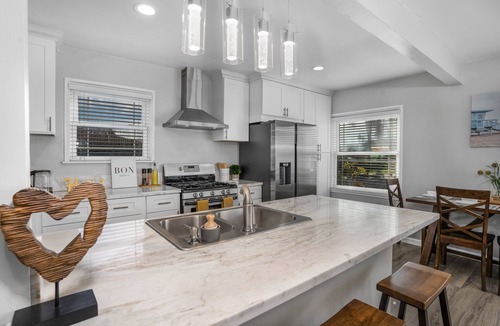 Huntington Beach House | Cozy OC Home - Near Disney, Beaches, Malls,.