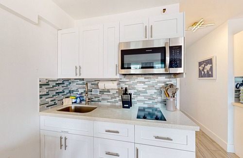 East Daytona Condo | Cozy Oceanfront Studio with Balcony, Pool & Beach Access