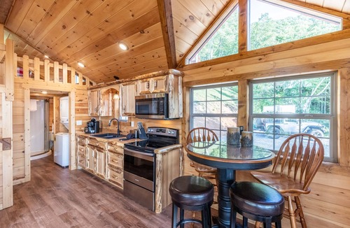 Whittier Cabin | Cozy on a Cloud-Covered Screened Porch - Fire Pit - Mountain View -4WD-AWD