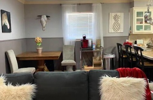 Amarillo House | Cozy On Carson