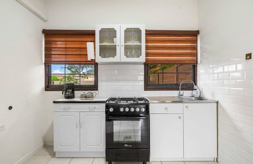 Paradera Apartment | Cozy One Bedroom Air conditioned Apartment