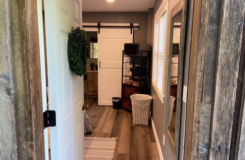 Wilsonville House | Cozy one room suite on two acres.