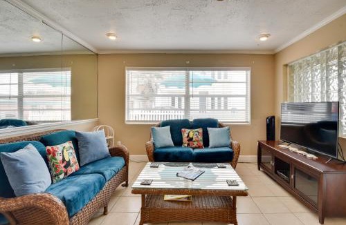 Neptune House | Cozy Ormond Beach Bungalow: Steps to the Sand