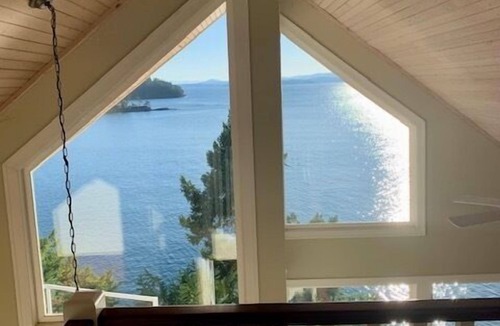 Pender Island Cottage | Cozy Pender Island Waterfront Cottage