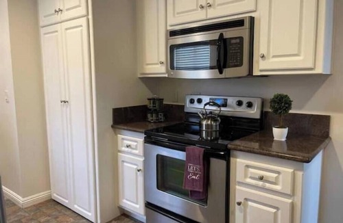 Riverside House | Cozy Penny 3 Beds, 2 Baths Beautiful Home in Riverside, CA