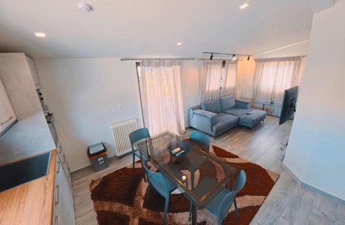 Nea Ionia Apartment | Cozy Penthouse next to Station