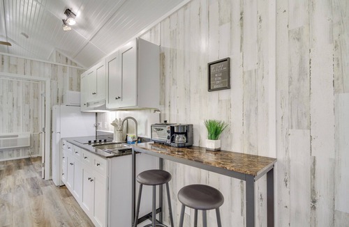Picayune Cottage | Cozy Picayune Tiny Home Rental ~ 4 Mi to Downtown!