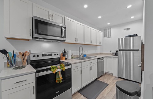 Pinehurst Apartment | Cozy Pinehurst 2BR Apartment w/3 Beds Across from Pinehurst #6 Firepit