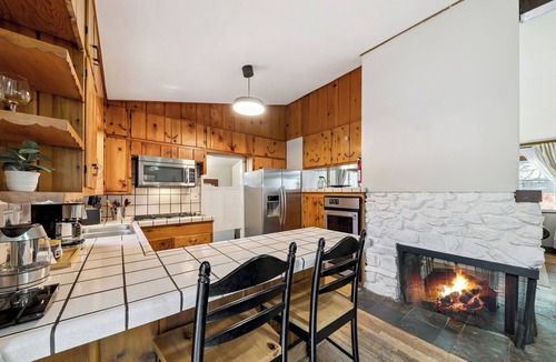 Sierra Tract House | Cozy Pines & Paths Retreat