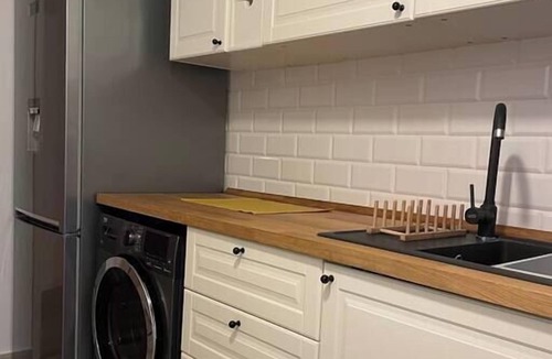 Tractorul Apartment | Cozy Place to Remember w. Fireplace and Netflix