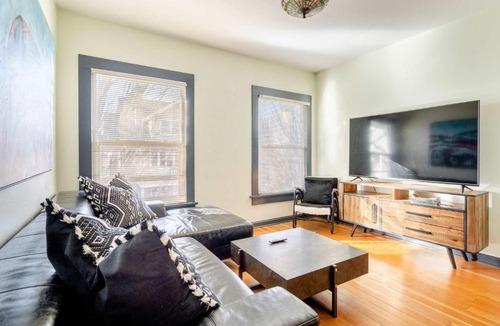 Belmont Apartment | Cozy Portland Classic- Walk to Local Coffee & Food