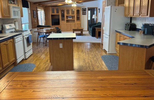 Markleton Cabin | Cozy, PRIVATE, 4-bedroom cabin on 40 acres.