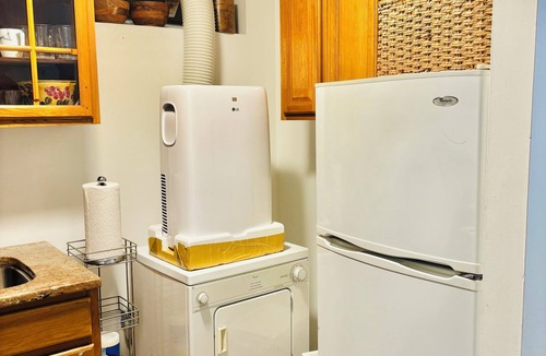 Queens Apartment | Cozy Private Affordable 2 Bedrooms one bathroom and Kitchenette Queens, New York
