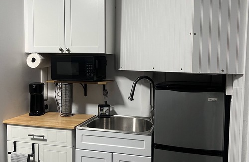 Spring Hill Apartment | Cozy Private Guest Suite