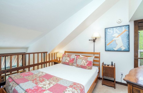 Telluride Hotel | Cozy Private Lofted Room in Great Telluride Location