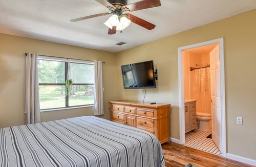 St. Augustine House | Cozy & Private Oasis, Close to Attractions and Beaches, Wooded Back Deck, Parking, 15% off