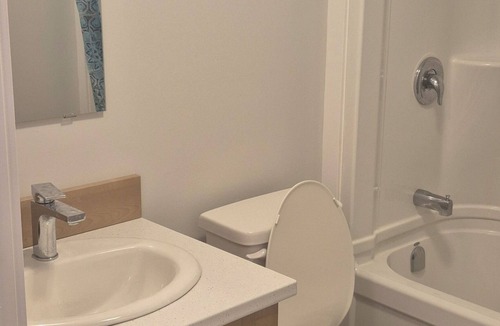 Dieppe Apartment | Cozy Private One-Bedroom Suite With Separate Entrance—Dining set & kitchen