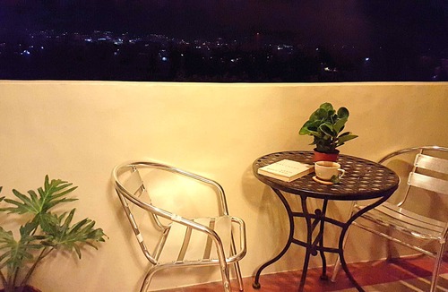 Ususan Apartment | Cozy Private Room (w/Breakfast!) near BGC!