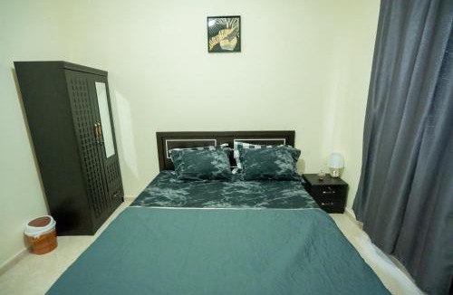 Mussafah House | Cozy Private Room with shared washroom in shabiya