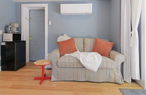 South Hill House | Cozy Private Studio | Near Cornell & Downtown