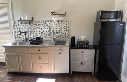 Decatur Apartment | Cozy Private studio with AC and WiFi in charming Upscale Decatur neighbourhood