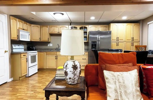 Draper House | Cozy Private Suite with Kitchen, Gym, and More in UT!